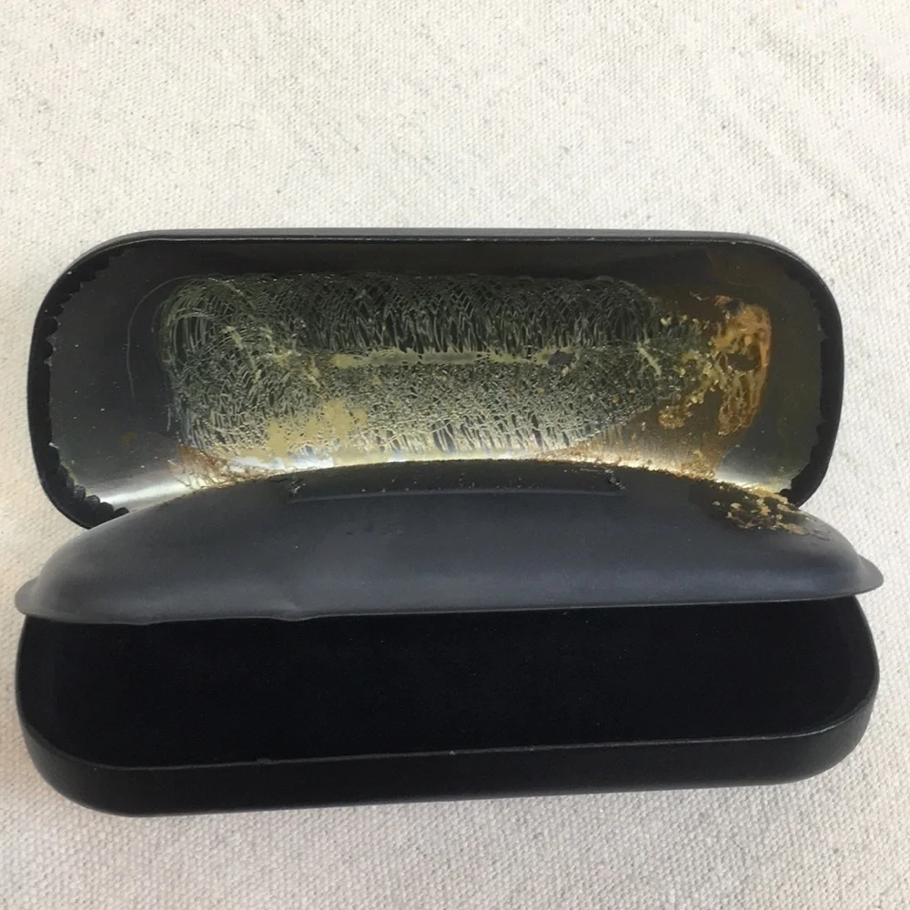 Dolce& Gabbana Glasses Case *read*